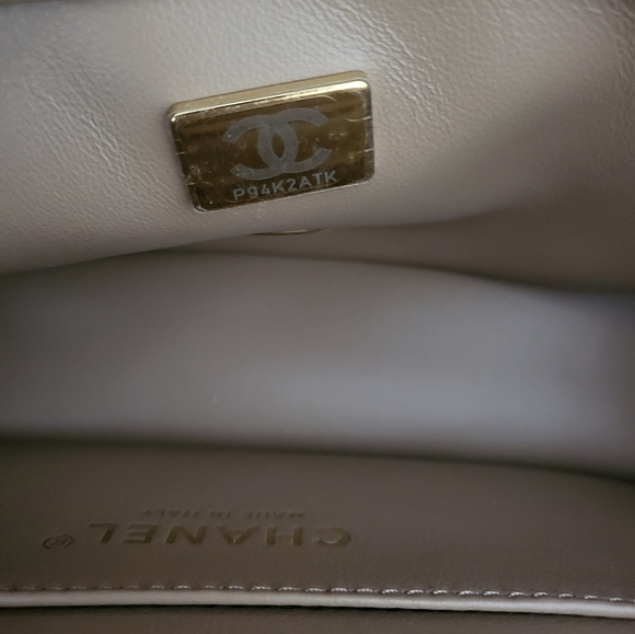 Chanel 22b, Mini rectangle with ghw, Pearl crush, BNIB - Picture 5 of 16